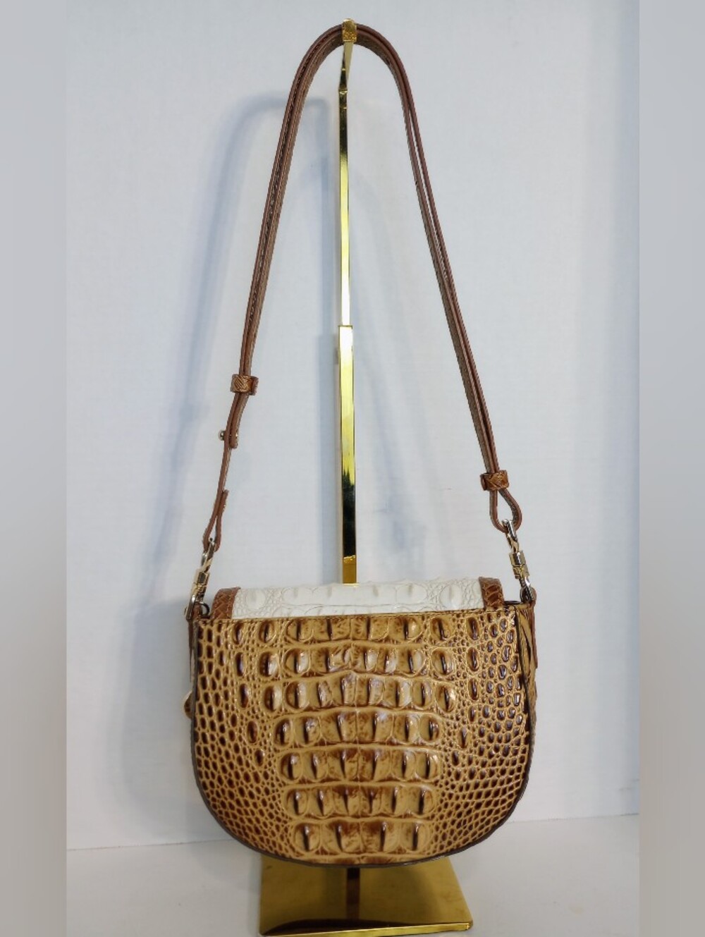 SOLD Brahmin Taber Collection Briar Crossbody In Coconut Milk - Picture 3 of 14